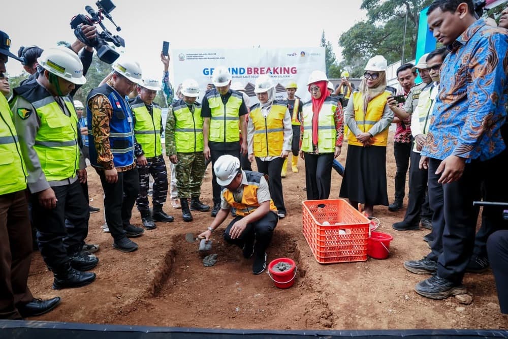 Jawab Kebutuhan Warga Selatan Sulsel, Andi Sudirman Groundbreaking RS Regional di Malino Gowa