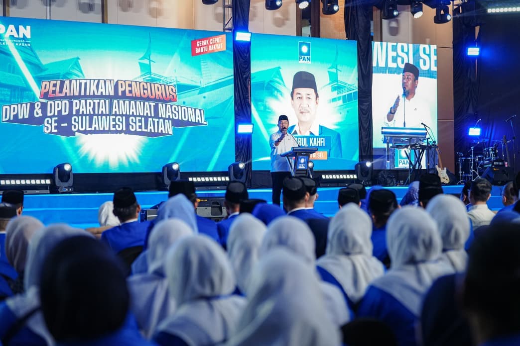 Hadiri Pelantikan Pengurus PAN se-Sulsel, Andi Sudirman Apresiasi Dukungan Fraksi PAN Kawal MYP Pemprov