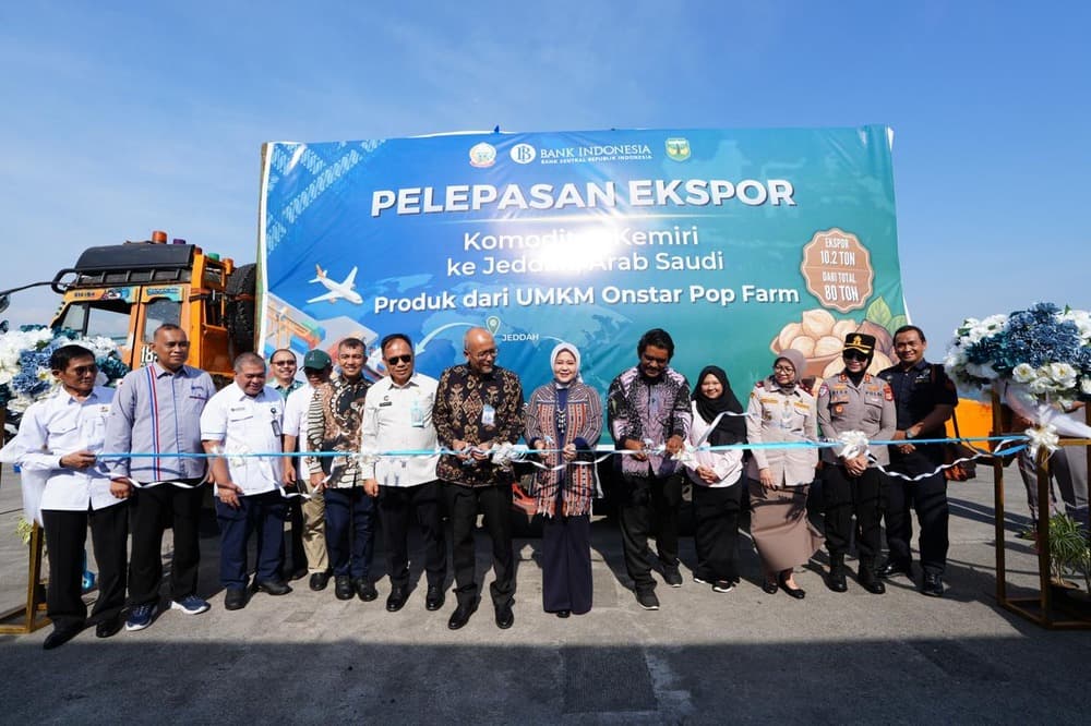 Fatmawati Lepas Ekspor 10,2 Ton Kemiri Luwu ke Jeddah, Perkuat Daya Saing UMKM Sulsel di Pasar Global